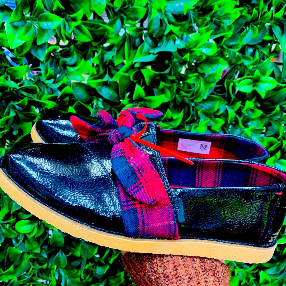 Toms shoes.